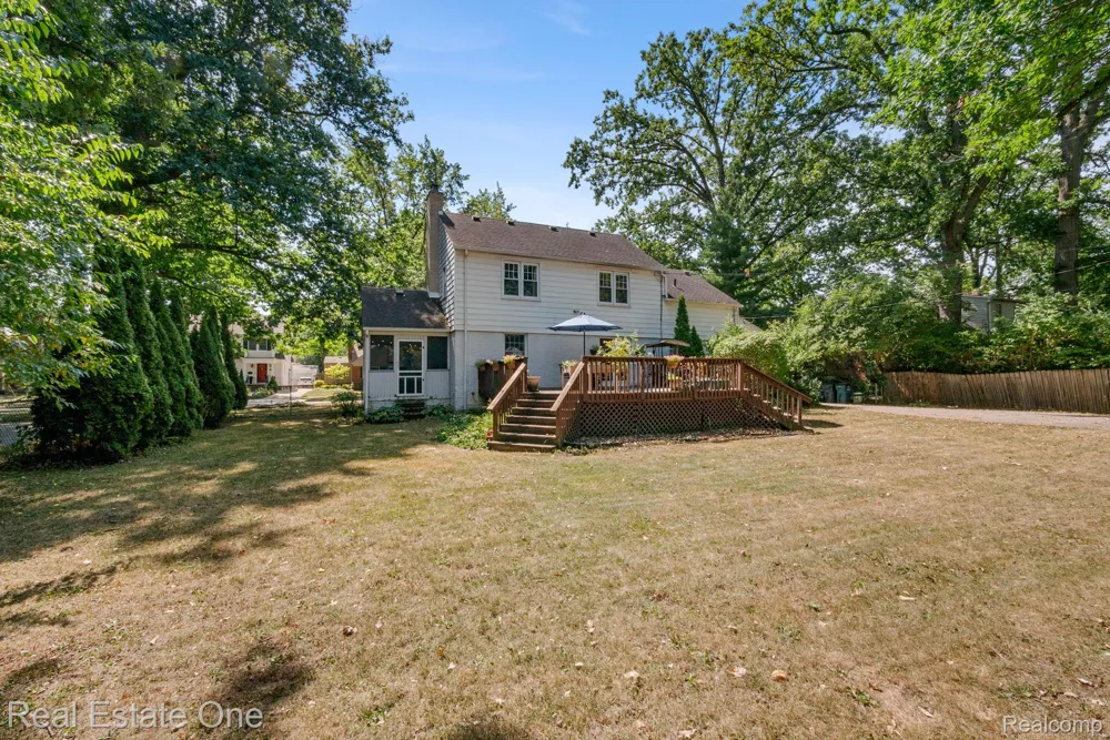 2050 Wiltshire Road Berkley City, MI 48072