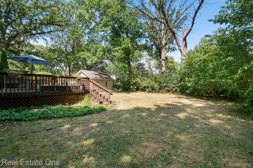 2050 Wiltshire Road Berkley City, MI 48072