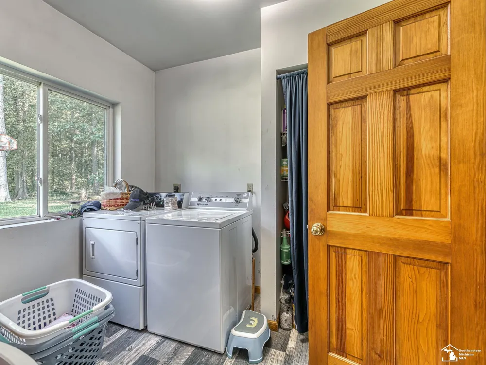 8945 S Custer Road Raisinville Township, MI 48161