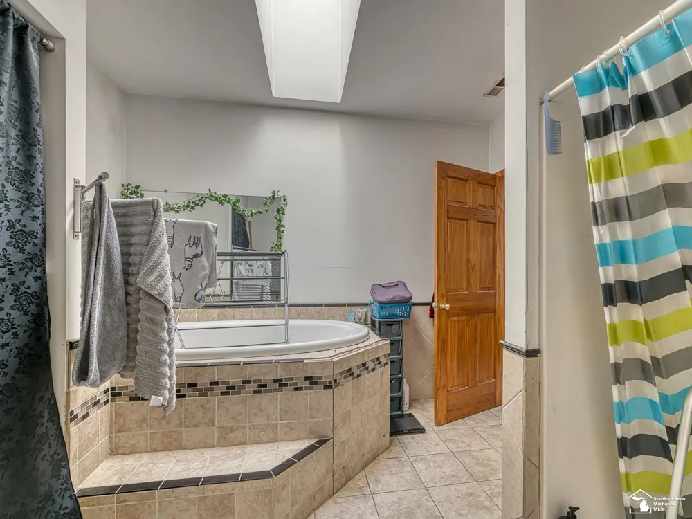 8945 S Custer Road Raisinville Township, MI 48161