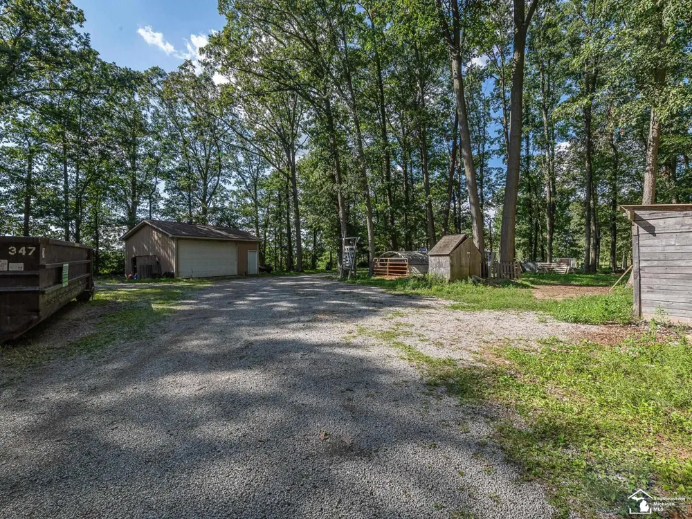 8945 S Custer Road Raisinville Township, MI 48161