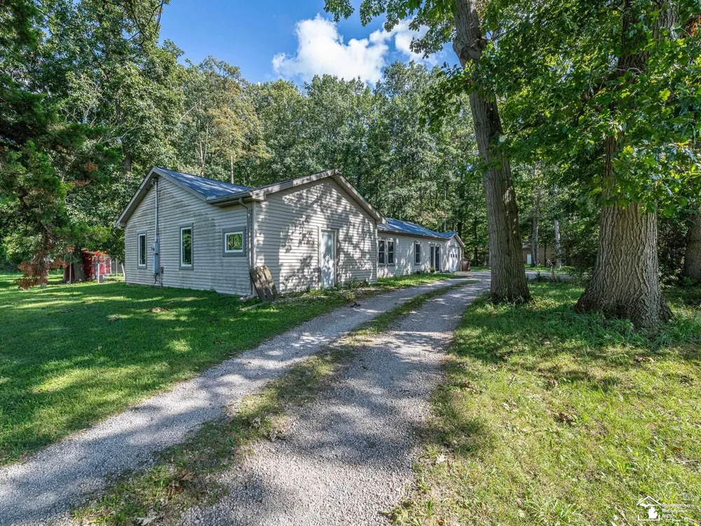 8945 S Custer Road Raisinville Township, MI 48161