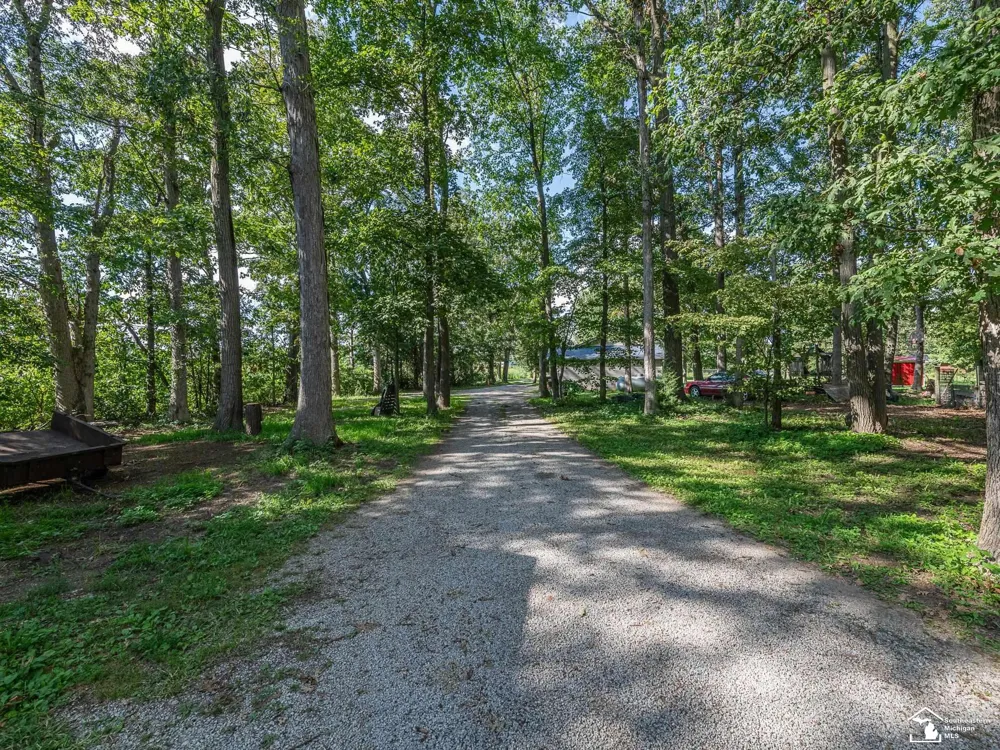 8945 S Custer Road Raisinville Township, MI 48161