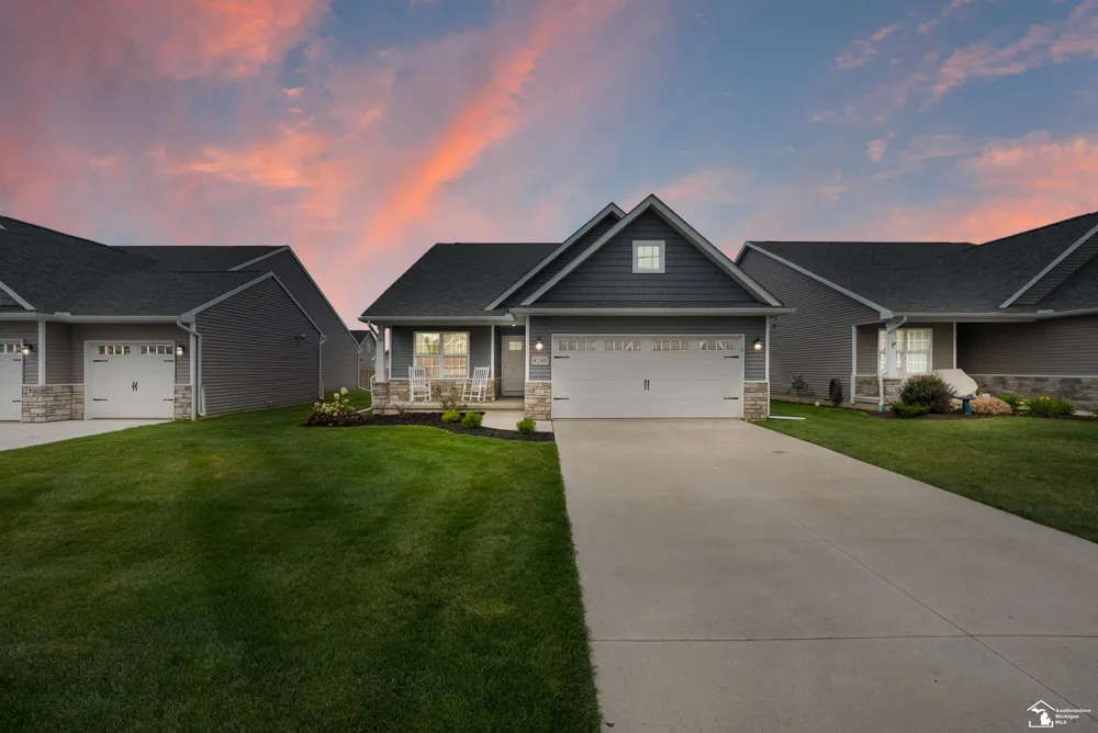 8289 Grande Lk Circle Bedford Township, MI 48182