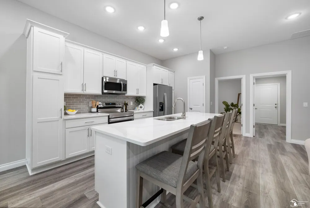 8289 Grande Lk Circle Bedford Township, MI 48182