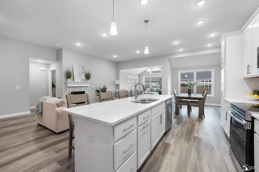 8289 Grande Lk Circle Bedford Township, MI 48182