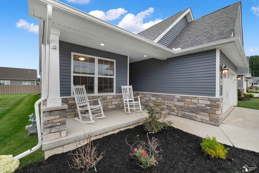 8289 Grande Lk Circle Bedford Township, MI 48182