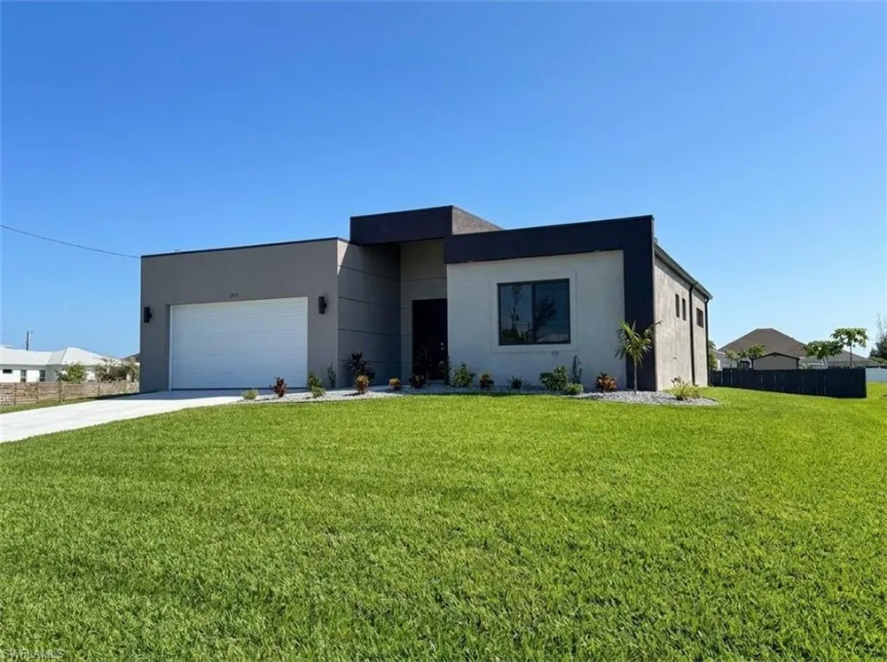 2325 NW 37th Place Cape Coral, FL 33993
