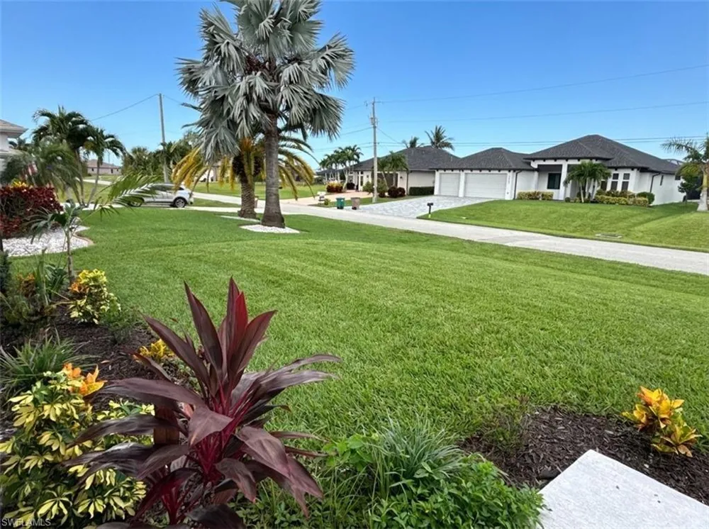 2325 NW 37th Place Cape Coral, FL 33993