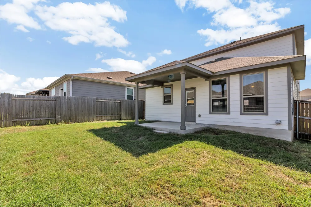 128 Old Stagecoach Road Jarrell, TX 76537