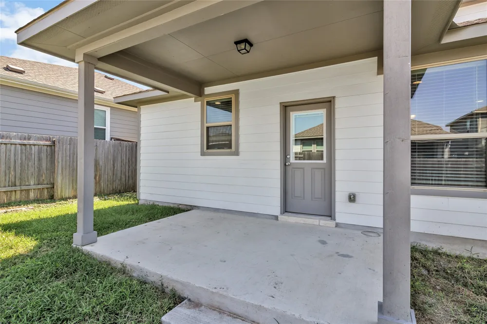 128 Old Stagecoach Road Jarrell, TX 76537