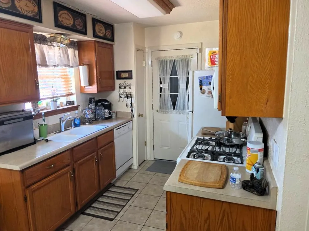 709 Shorecrest Drive Garland, TX 75040