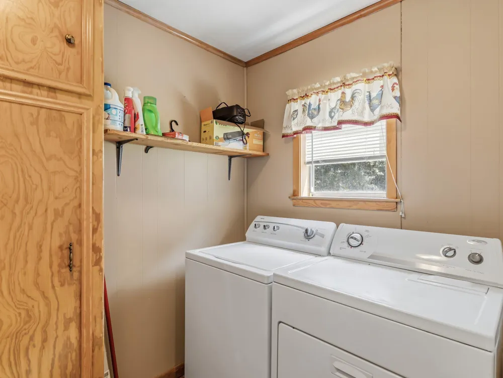 696 County Road 719 Buna, TX 77612
