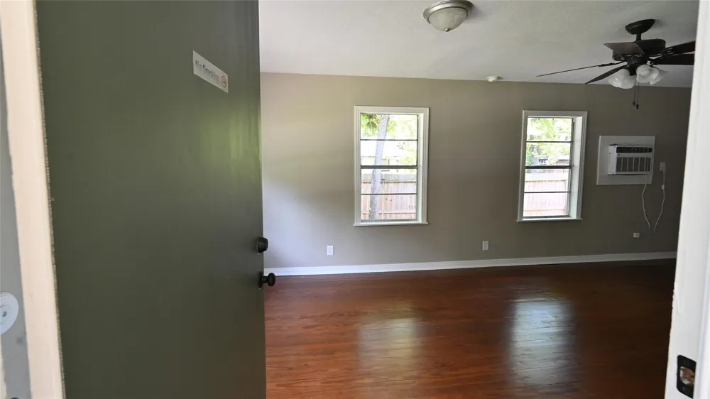 701 Clay Street Cleveland, TX 77327