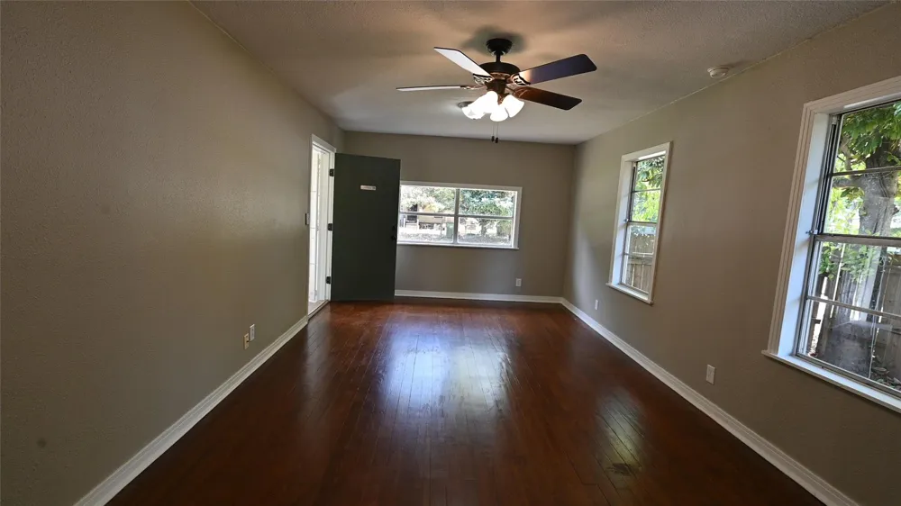 701 Clay Street Cleveland, TX 77327