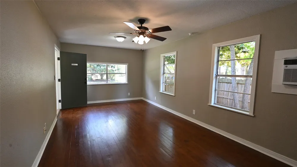701 Clay Street Cleveland, TX 77327