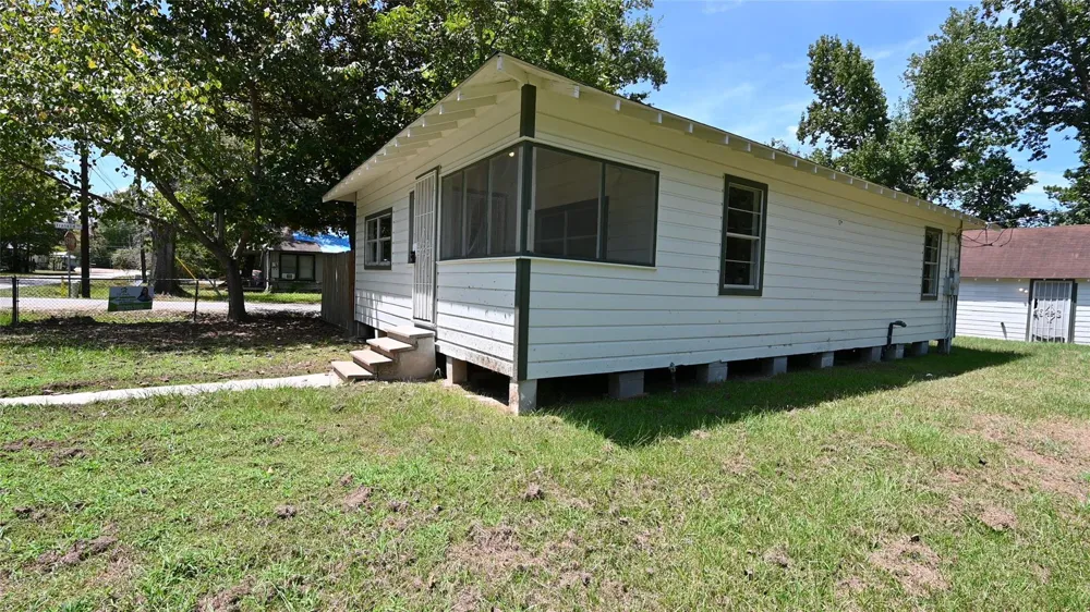 701 Clay Street Cleveland, TX 77327