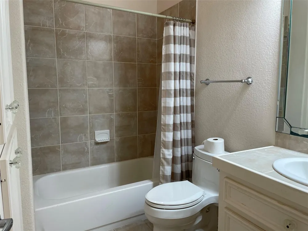 156 Harbour Town Drive Montgomery, TX 77356