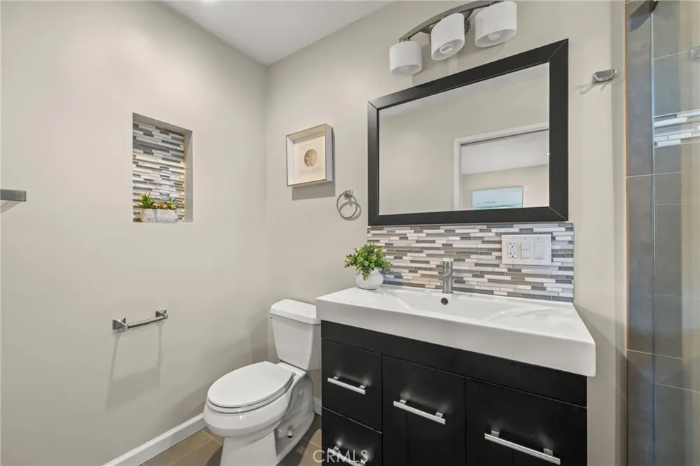 12313 Alberta Drive Culver City, CA 90230