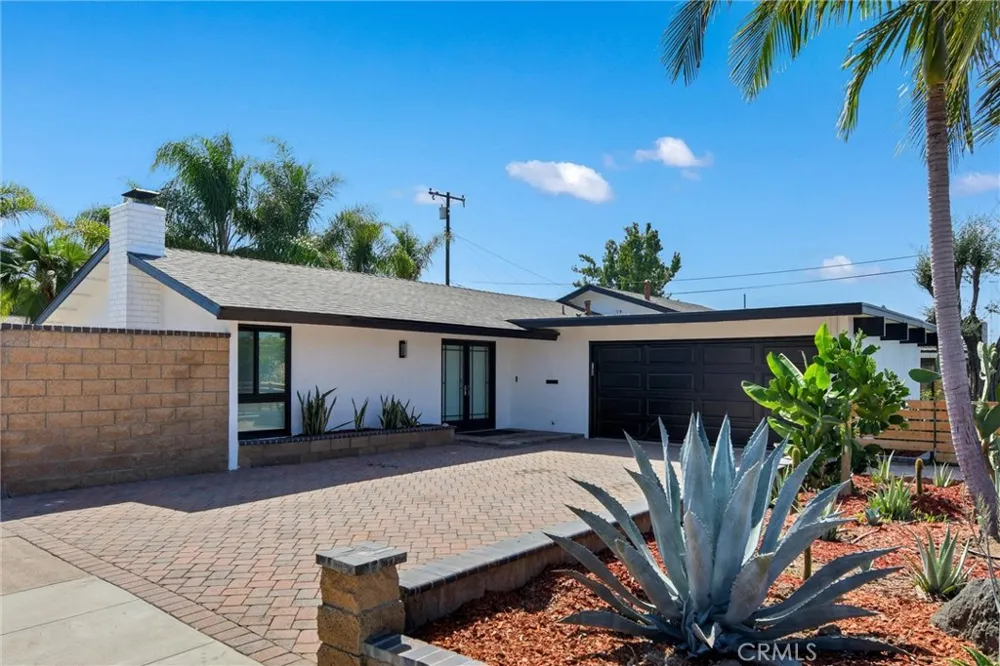 629 S Yorba Orange, CA 92869