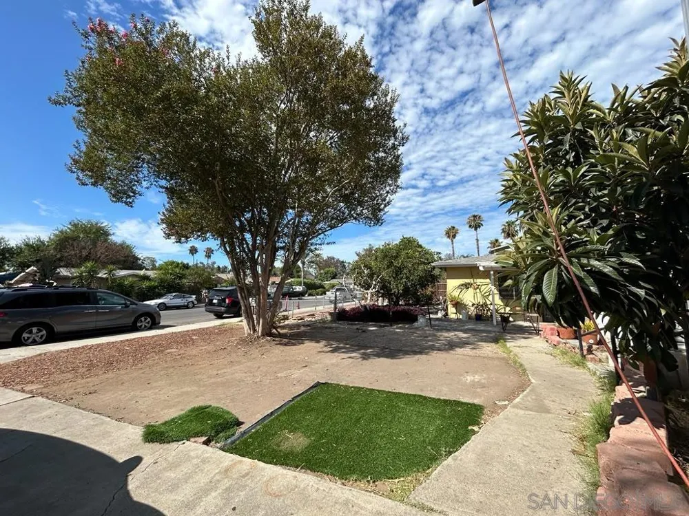 338 W 6th Ave Escondido, CA 92025