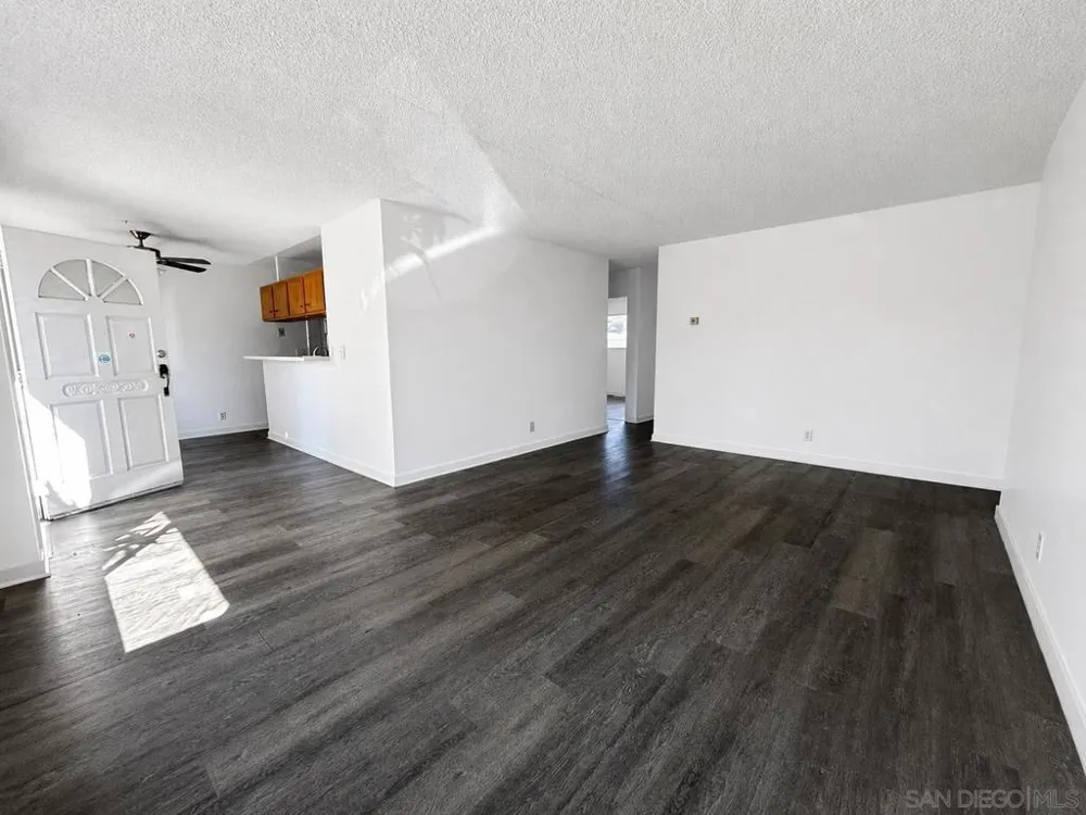 338 W 6th Ave Escondido, CA 92025