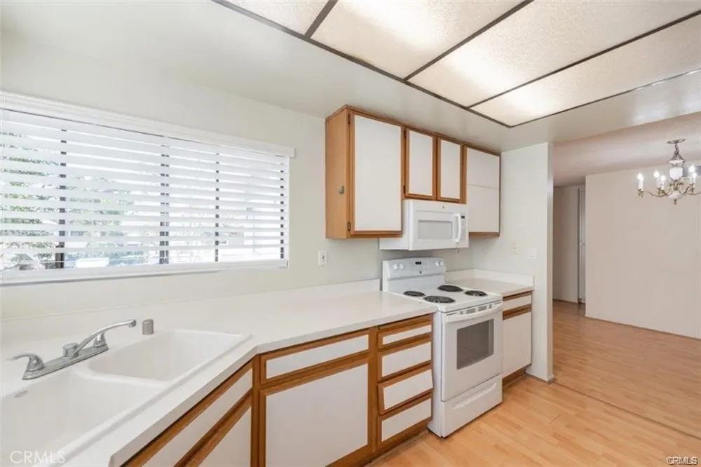 73 Tarocco Irvine, CA 92618