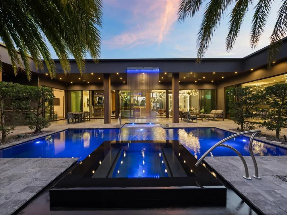 2213 NE 37TH DRIVE Fort Lauderdale, FL 33308