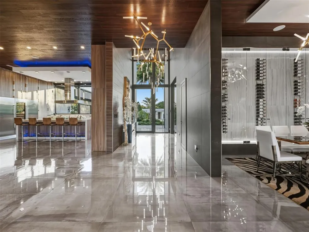 2213 NE 37TH DRIVE Fort Lauderdale, FL 33308