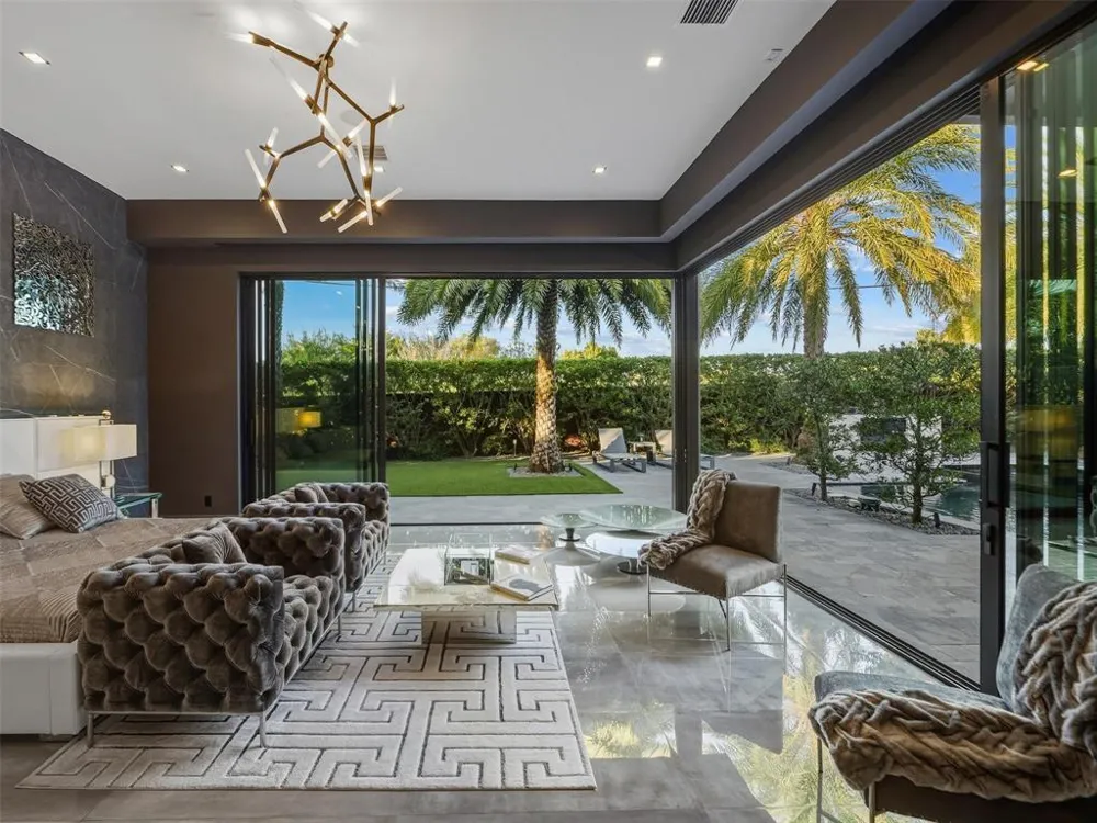 2213 NE 37TH DRIVE Fort Lauderdale, FL 33308
