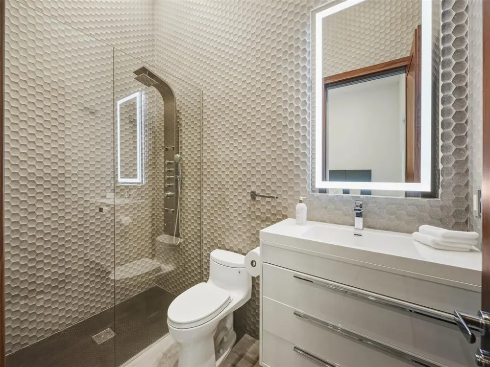 2213 NE 37TH DRIVE Fort Lauderdale, FL 33308