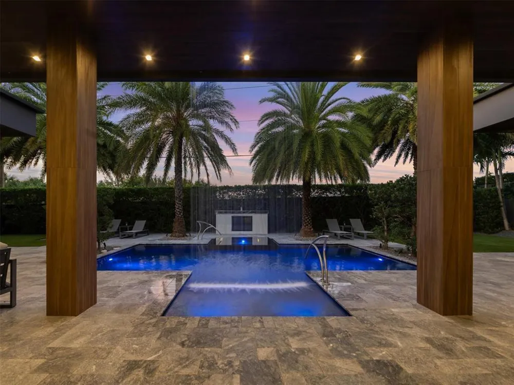 2213 NE 37TH DRIVE Fort Lauderdale, FL 33308