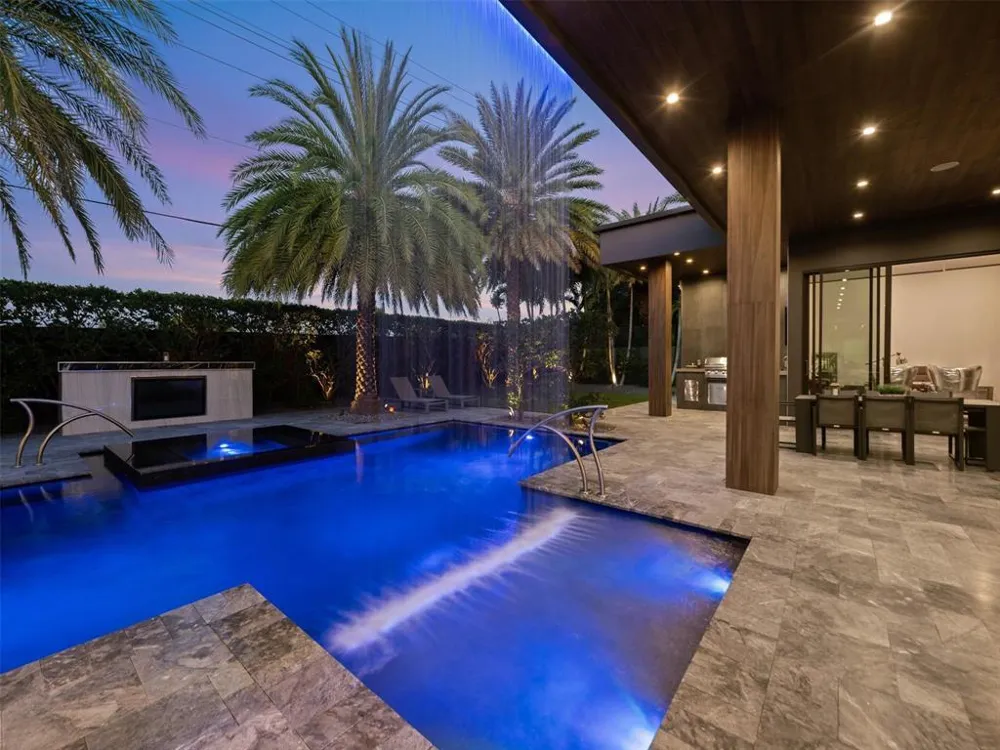 2213 NE 37TH DRIVE Fort Lauderdale, FL 33308