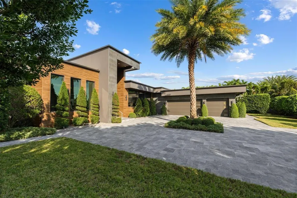 2213 NE 37TH DRIVE Fort Lauderdale, FL 33308