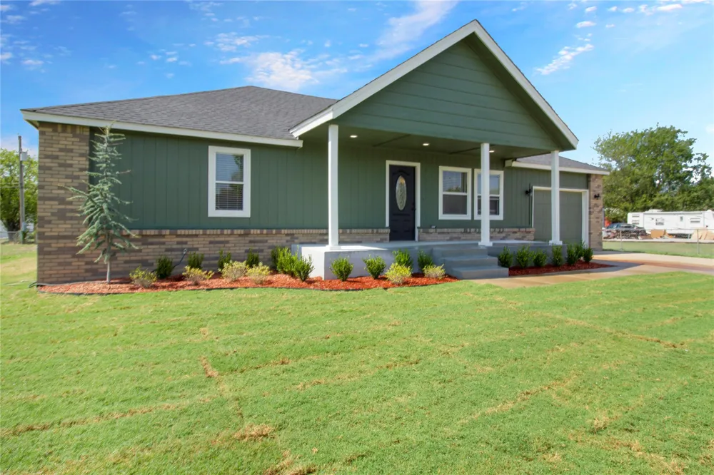 11706 192nd Avenue Collinsville, OK 74021