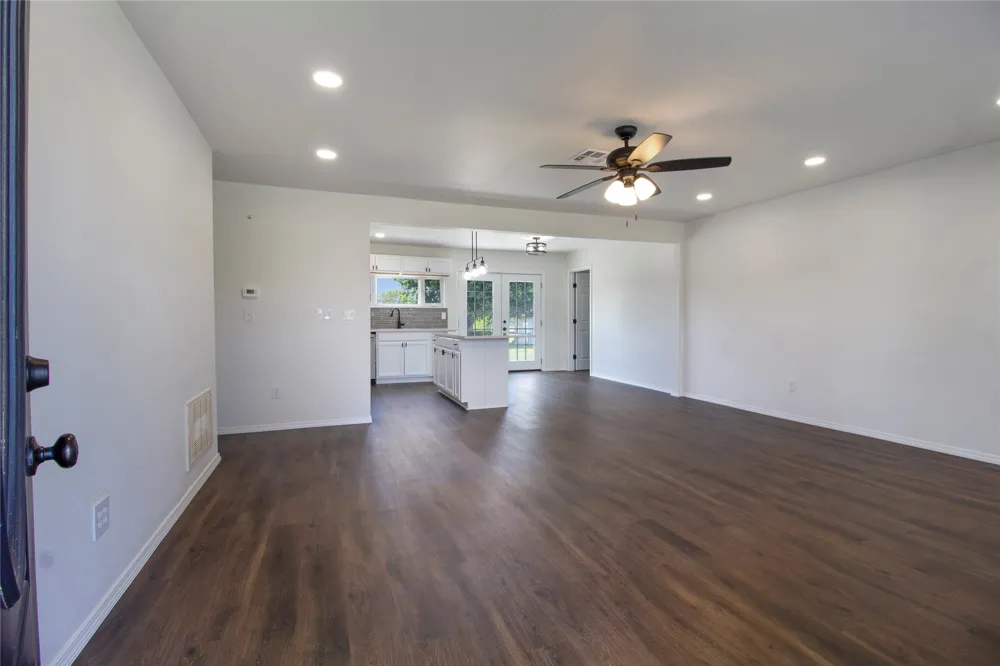 11706 192nd Avenue Collinsville, OK 74021