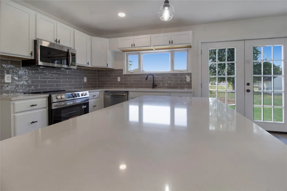 11706 192nd Avenue Collinsville, OK 74021