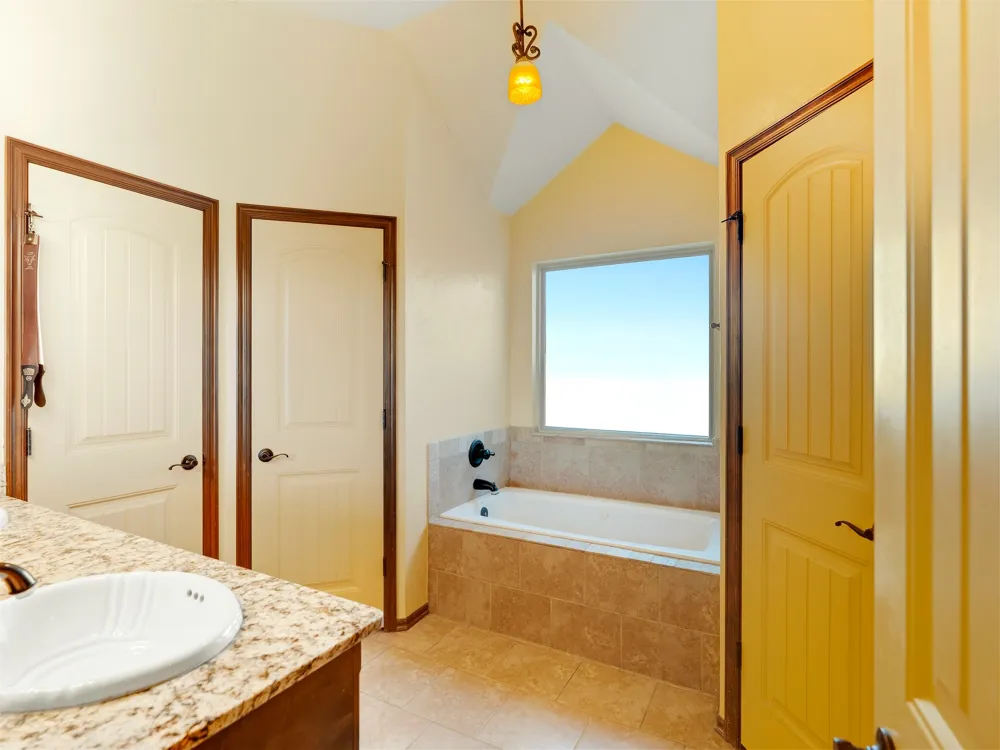 431 Westchester Court Ada, OK 74820