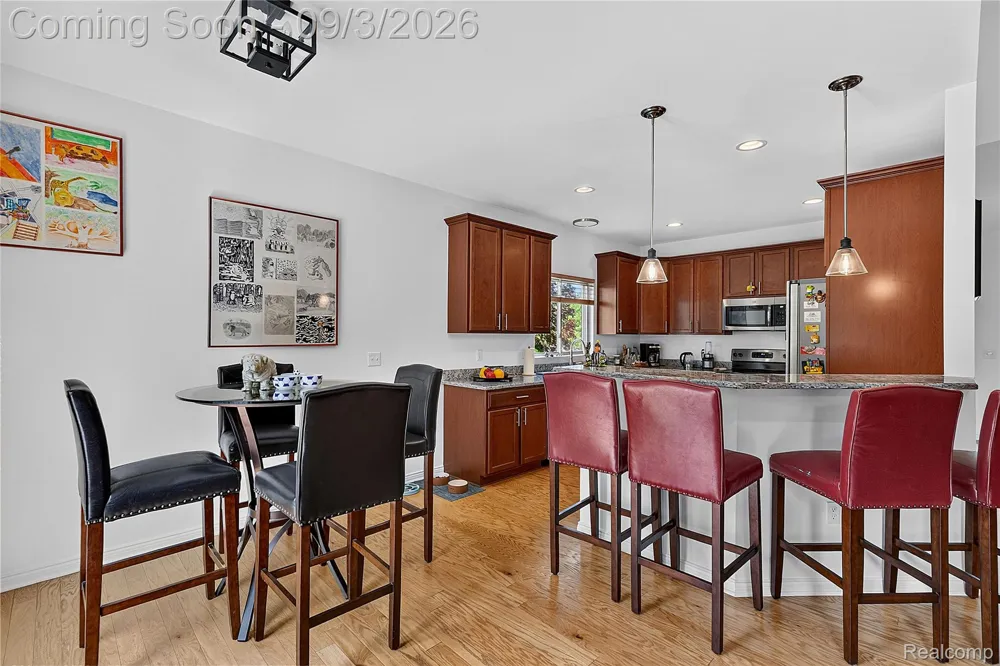 30935 Bradmore Road Warren City, MI 48092