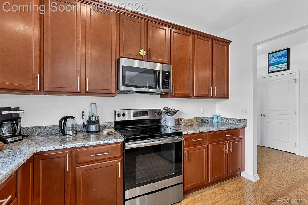 30935 Bradmore Road Warren City, MI 48092