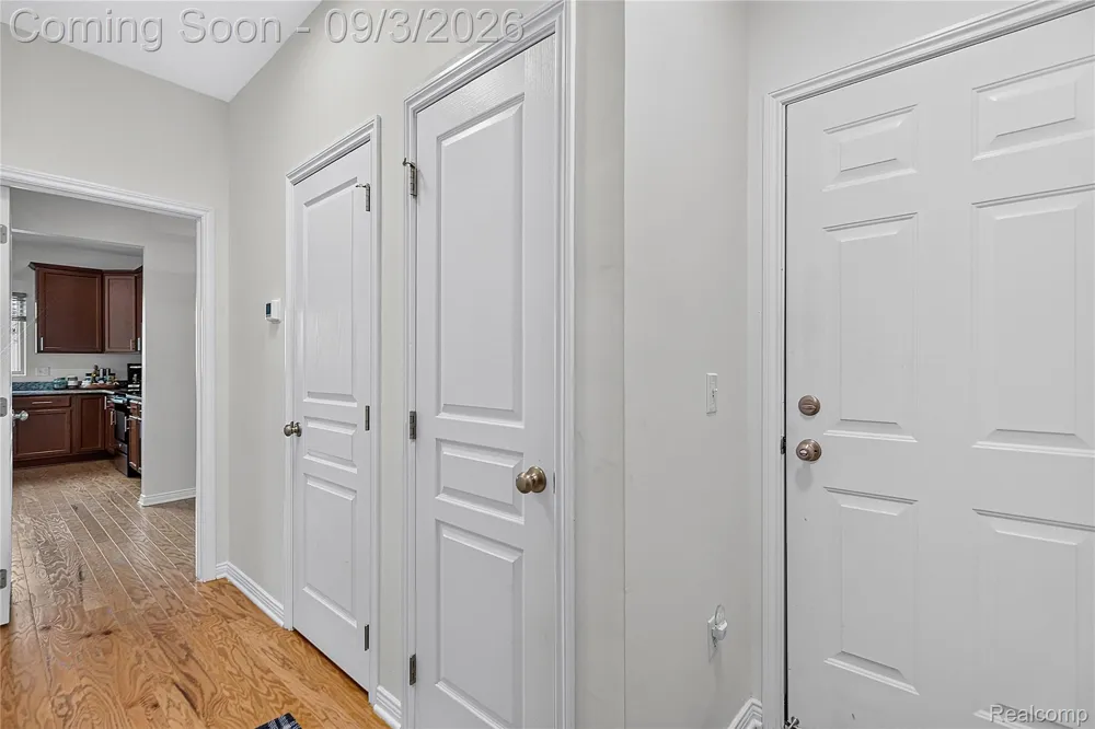 30935 Bradmore Road Warren City, MI 48092