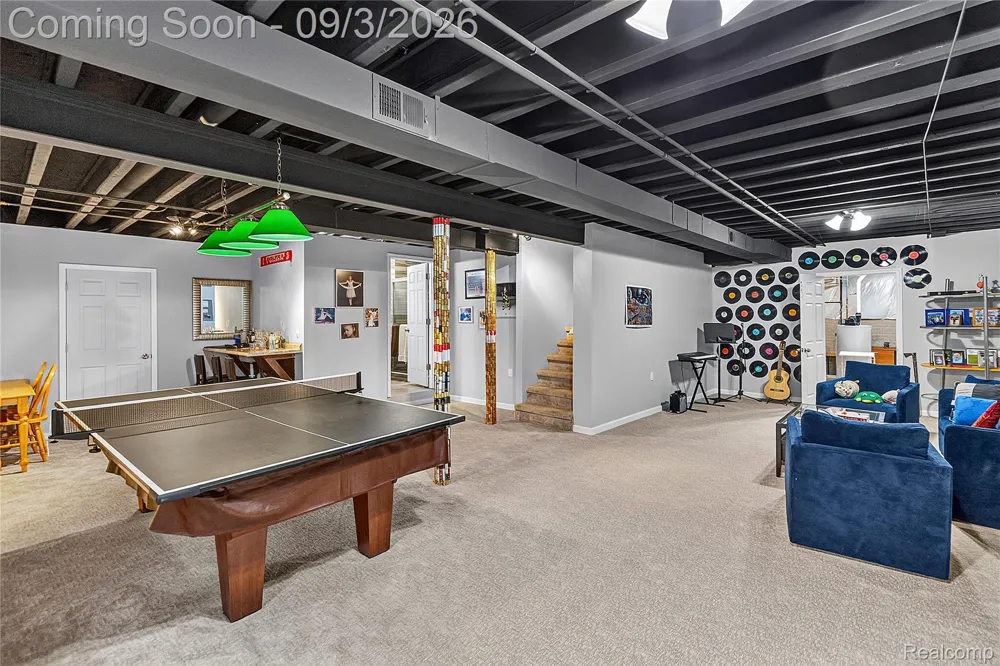 30935 Bradmore Road Warren City, MI 48092
