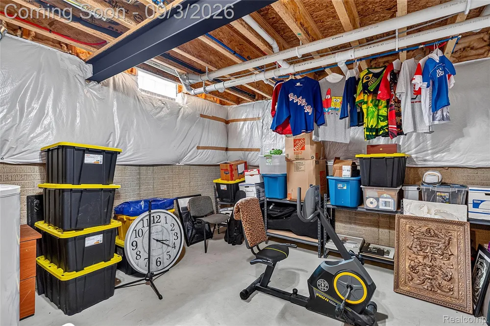 30935 Bradmore Road Warren City, MI 48092