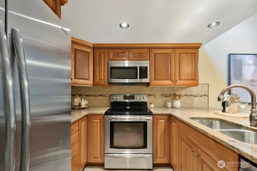 14633 NE 40th Street #K8 Bellevue, WA 98007