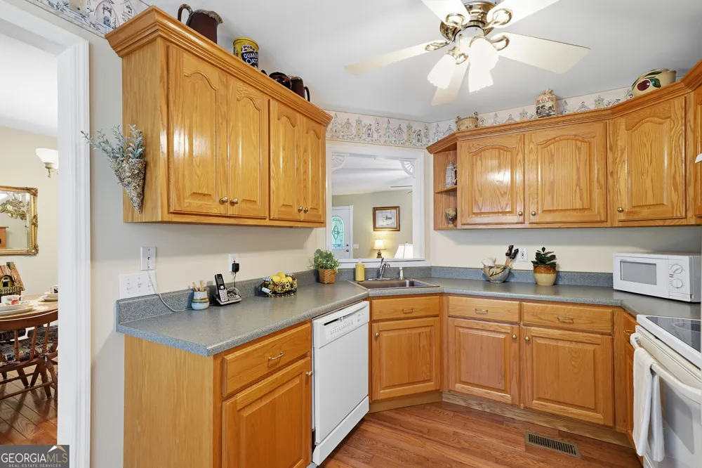 4126 Zion Hill RD Ellijay, GA 30540