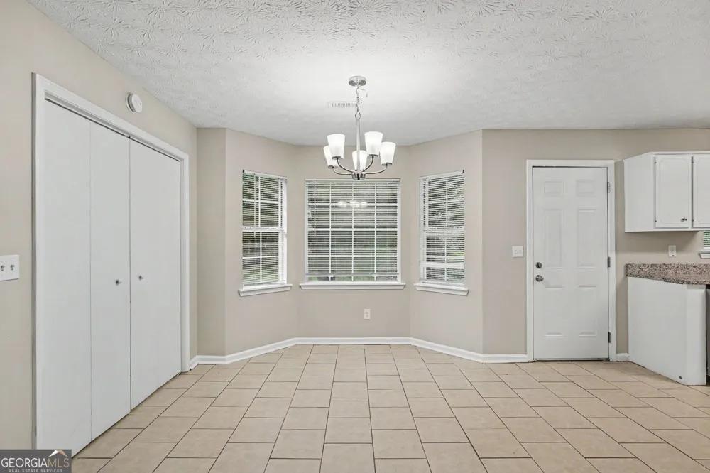 495 Robin RD Covington, GA 30016