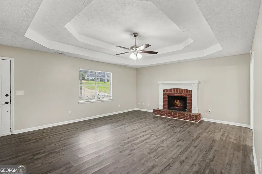 495 Robin RD Covington, GA 30016
