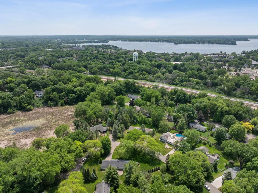 355 Margaret Circle Wayzata, MN 55391