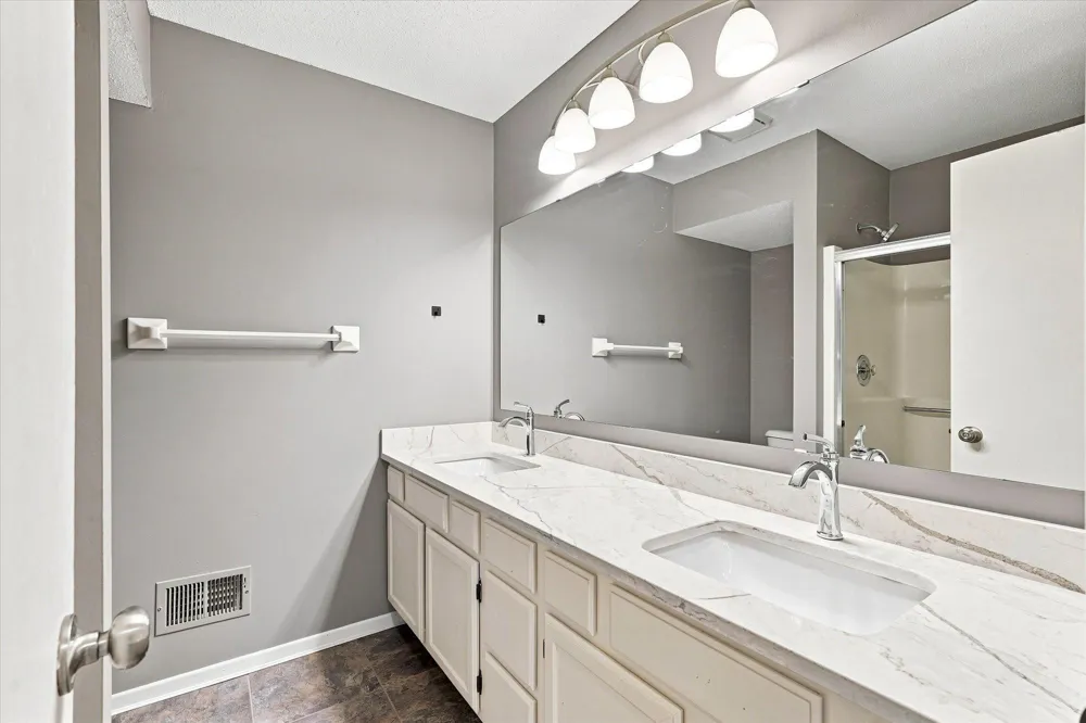 10943 Quebec Avenue S Bloomington, MN 55438