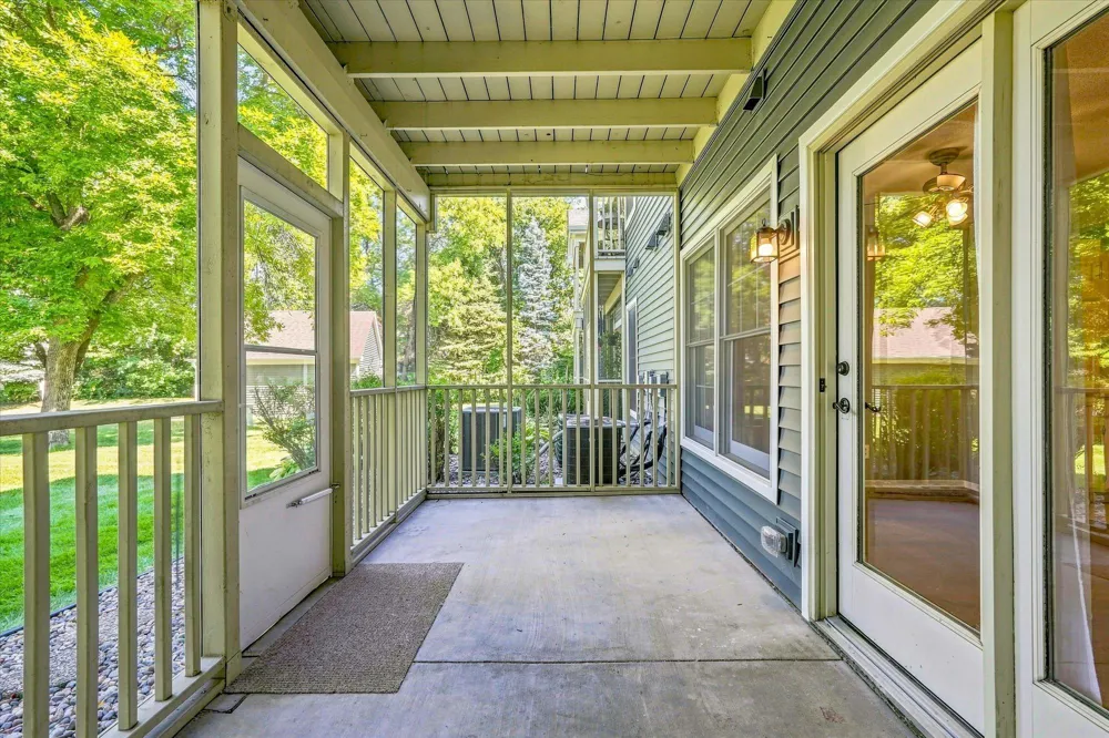 10943 Quebec Avenue S Bloomington, MN 55438
